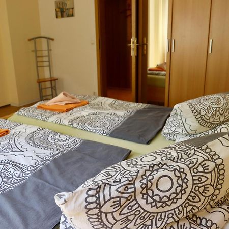 Ferienwohnungen Am Grossen Garten Drezno Zewnętrze zdjęcie